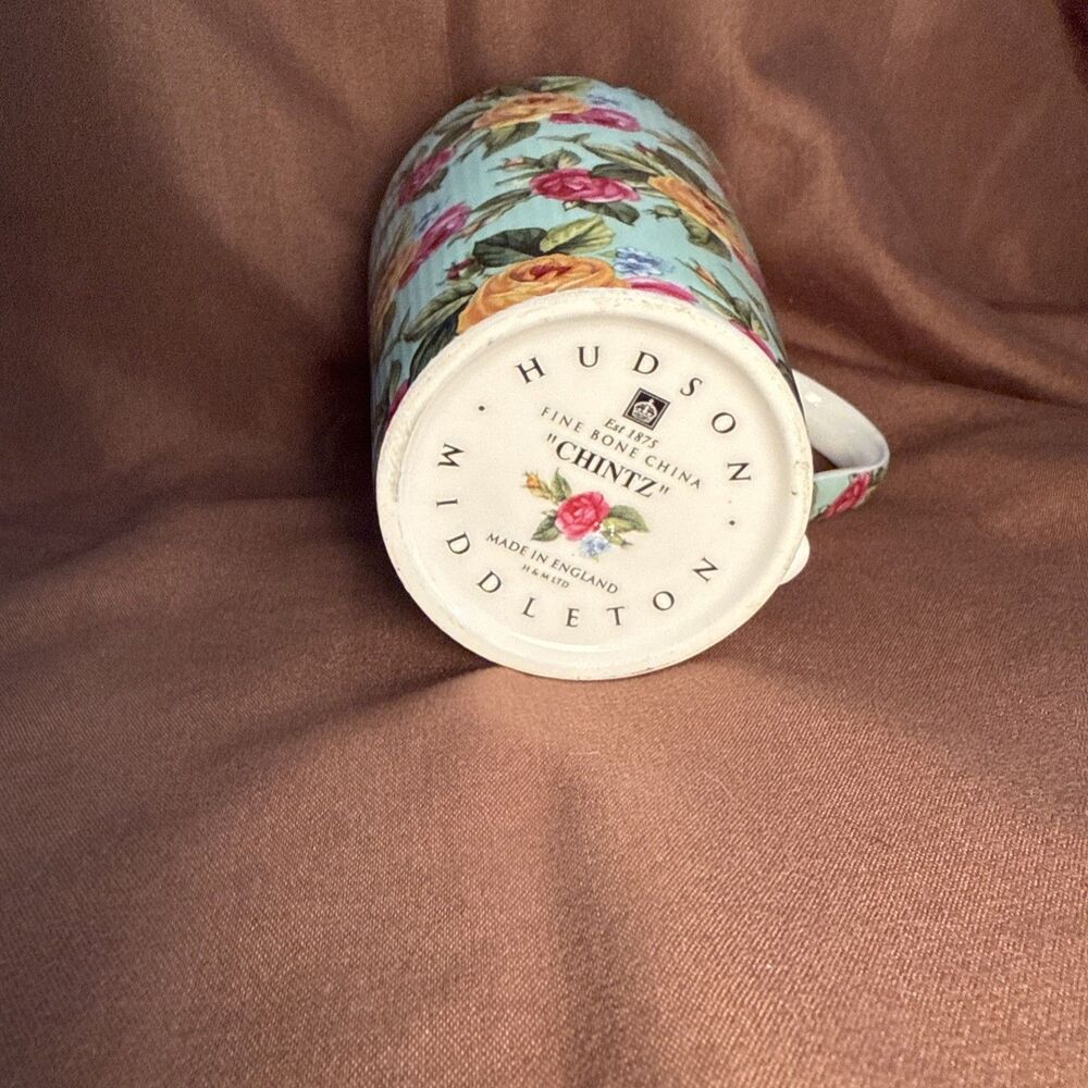Hudson Middleton Mug Rose Floral On Green Bone China Coffee Tea UK - Picture 4 of 4